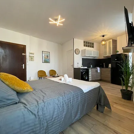 Les Pieds Dans L'eau - Centre Apartment
